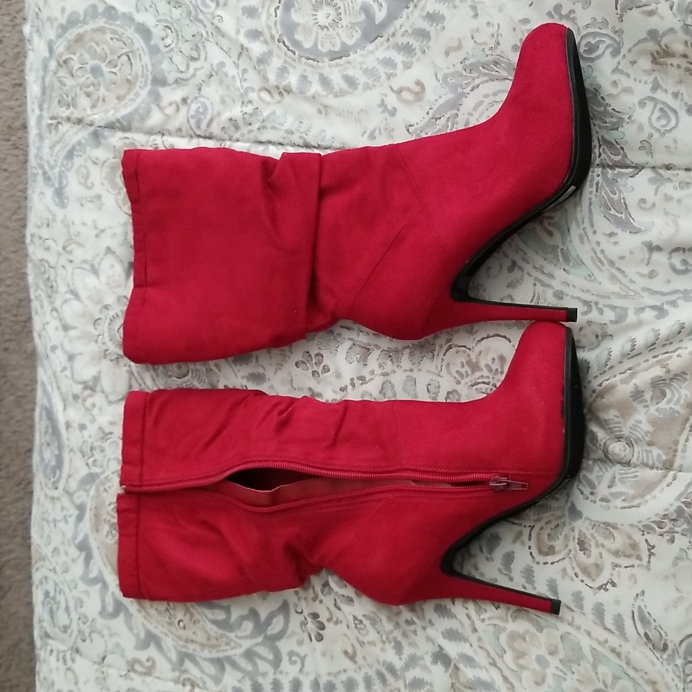 Heeled boots